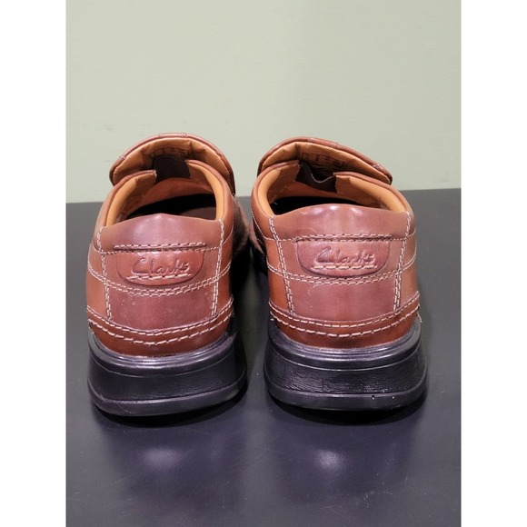 CLARKS mens Escalade Brown Leather Step Slip-On shoes Size 8 - Picture 3 of 10